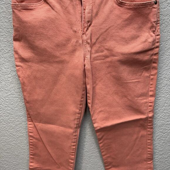 Gloria Vanderbilt Amanda Women's Straight Stretch Jeans Size Petites 6 Salmon - Picture 3 of 13